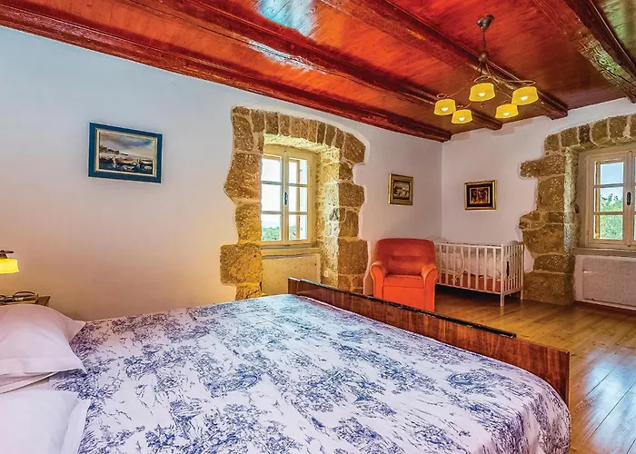 Lovely In With Wifi Ferienhaus Garica