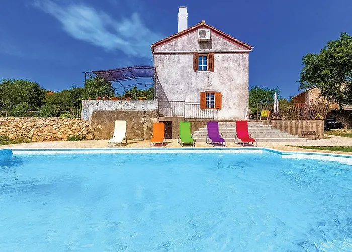 Ferienhaus Lovely In With Wifi Garica