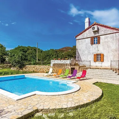 Lovely In With Wifi Ferienhaus