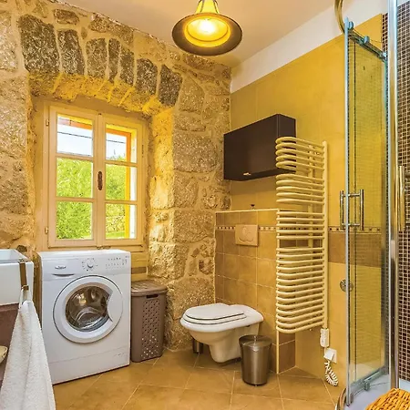 Lovely In With Wifi Ferienhaus