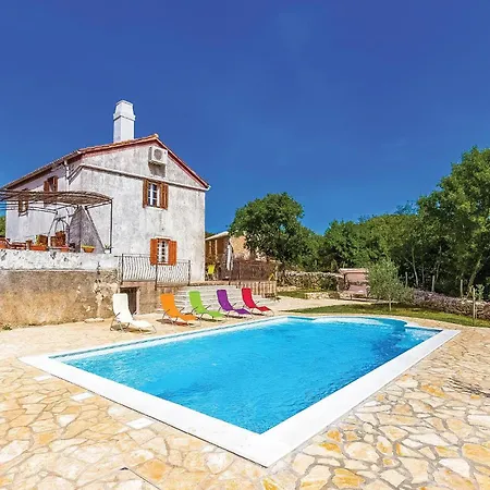 Lovely In With Wifi Ferienhaus