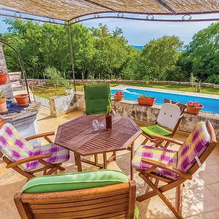 Luxurious In Garica