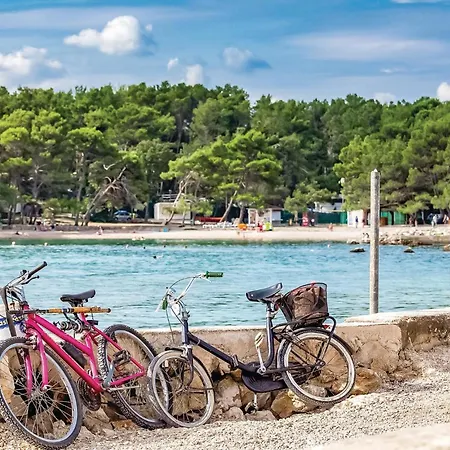 Ferienhaus Lovely In With Wifi Garica