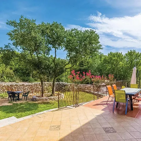 Luxurious In * Garica